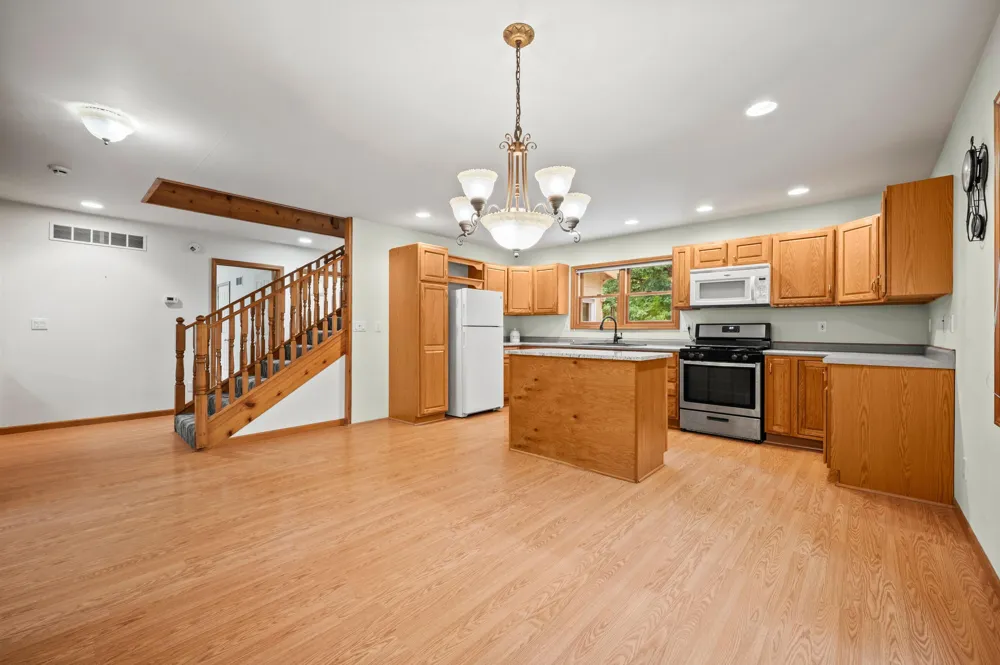 5471 Little Paw Paw Lake Road Coloma, MI 49038