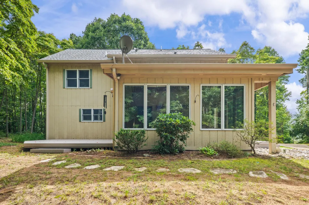 5471 Little Paw Paw Lake Road Coloma, MI 49038