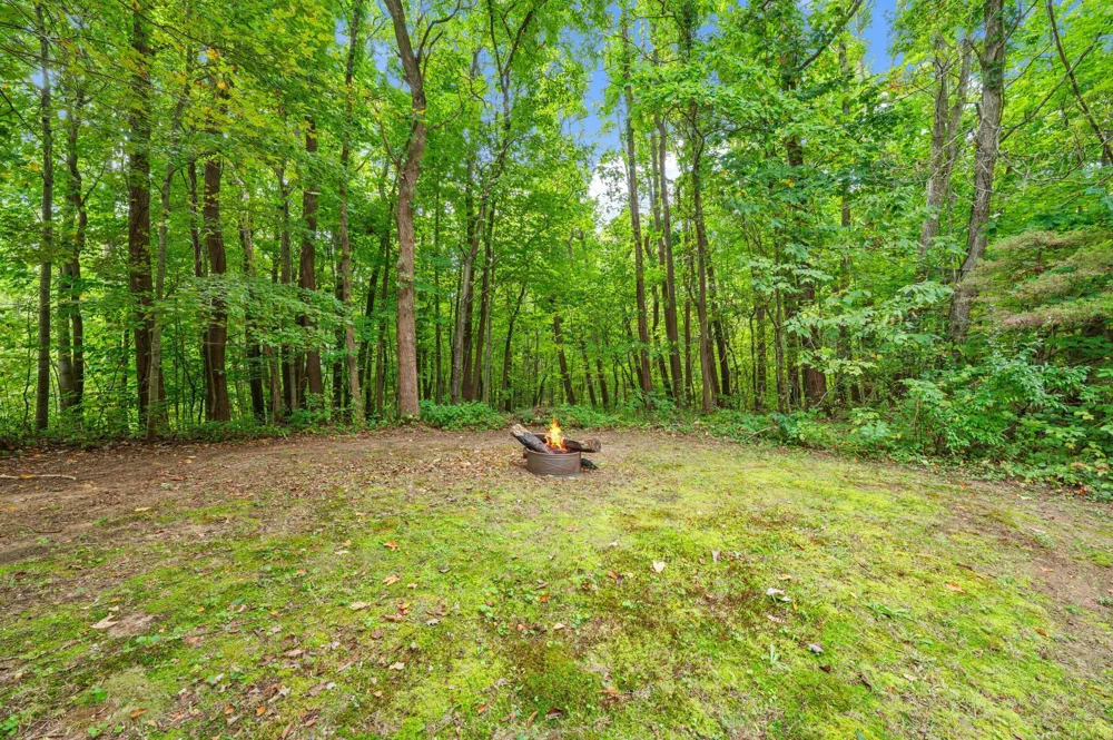 5471 Little Paw Paw Lake Road Coloma, MI 49038