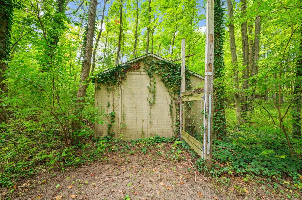5471 Little Paw Paw Lake Road Coloma, MI 49038