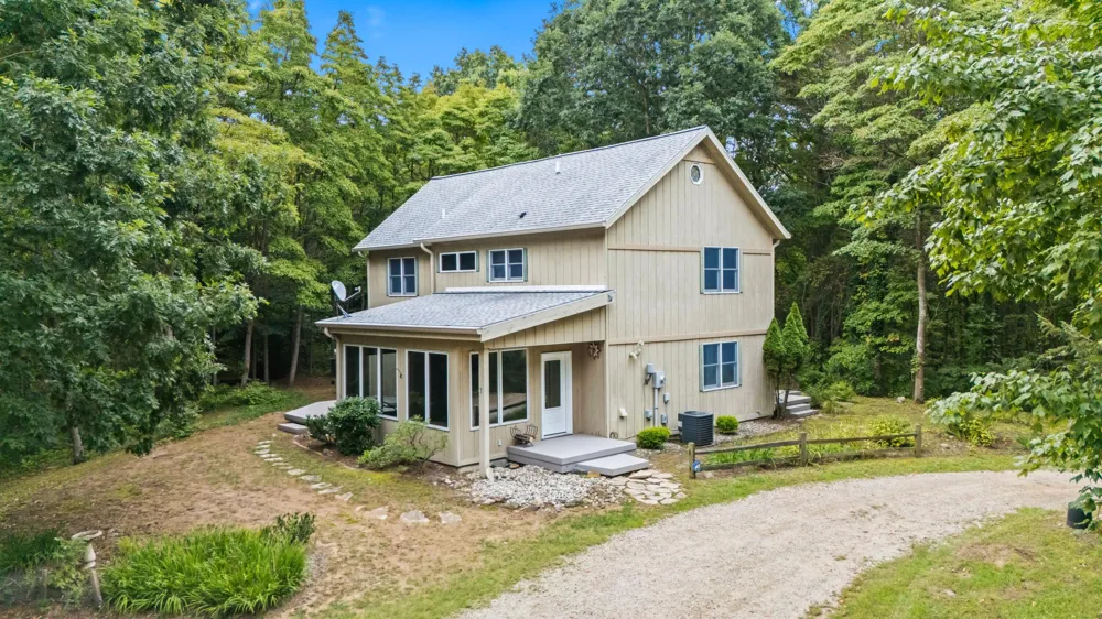 5471 Little Paw Paw Lake Road Coloma, MI 49038