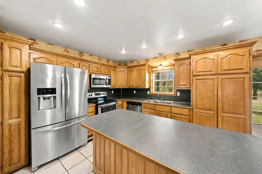 768 E Main Street Adair, OK 74330