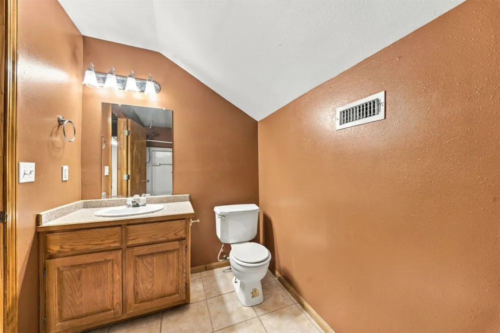768 E Main Street Adair, OK 74330