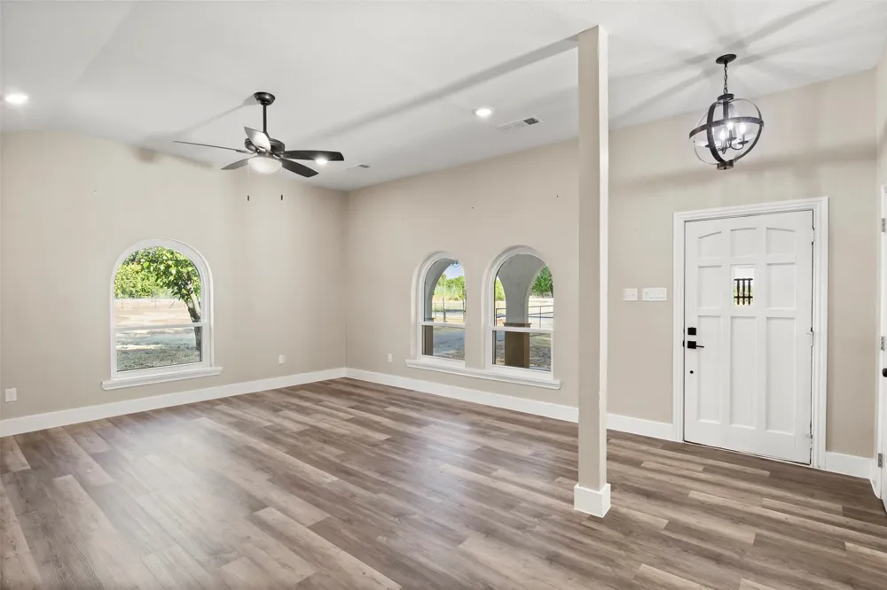 360 Rockett Lane Pecan Hill, TX 75154