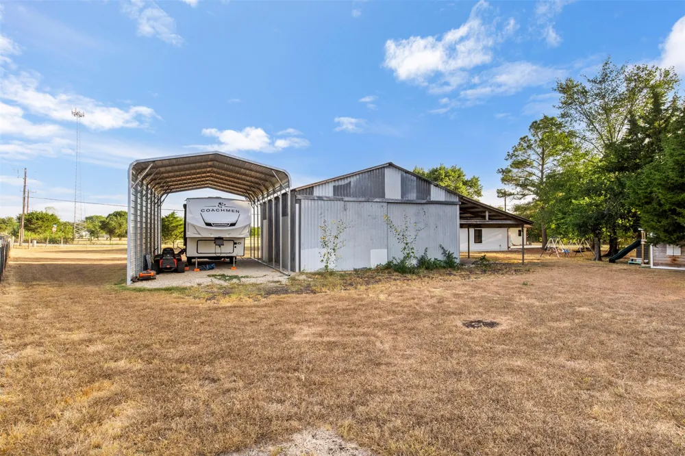 360 Rockett Lane Pecan Hill, TX 75154