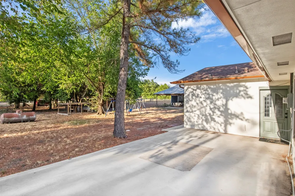 360 Rockett Lane Pecan Hill, TX 75154