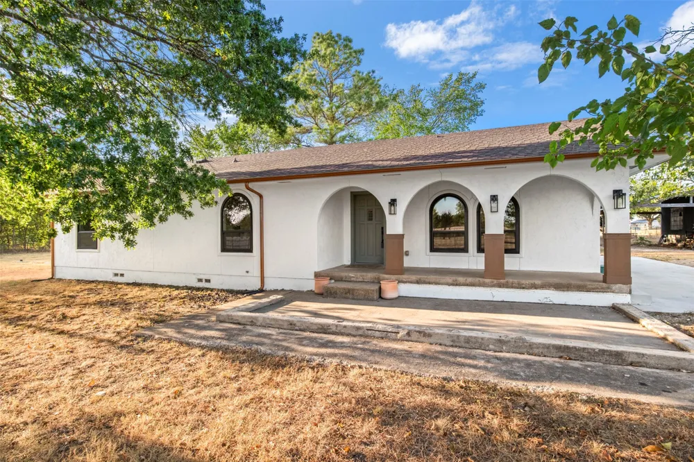 360 Rockett Lane Pecan Hill, TX 75154