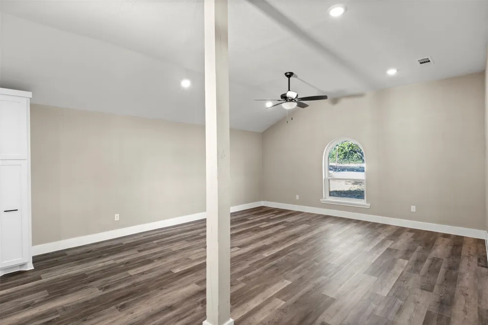 360 Rockett Lane Pecan Hill, TX 75154