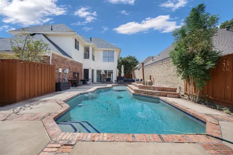1812 Seminary Drive