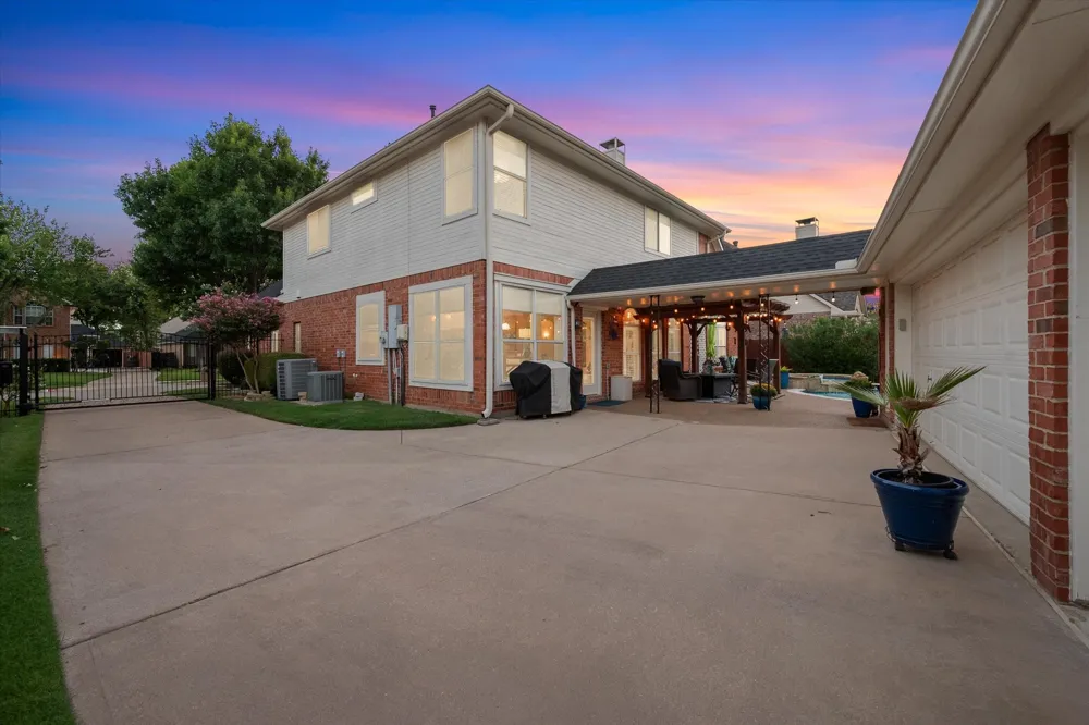 245 Bear Hollow Keller, TX 76248
