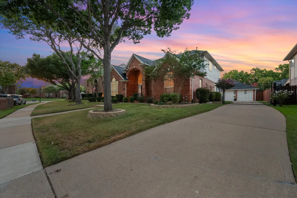 245 Bear Hollow Keller, TX 76248