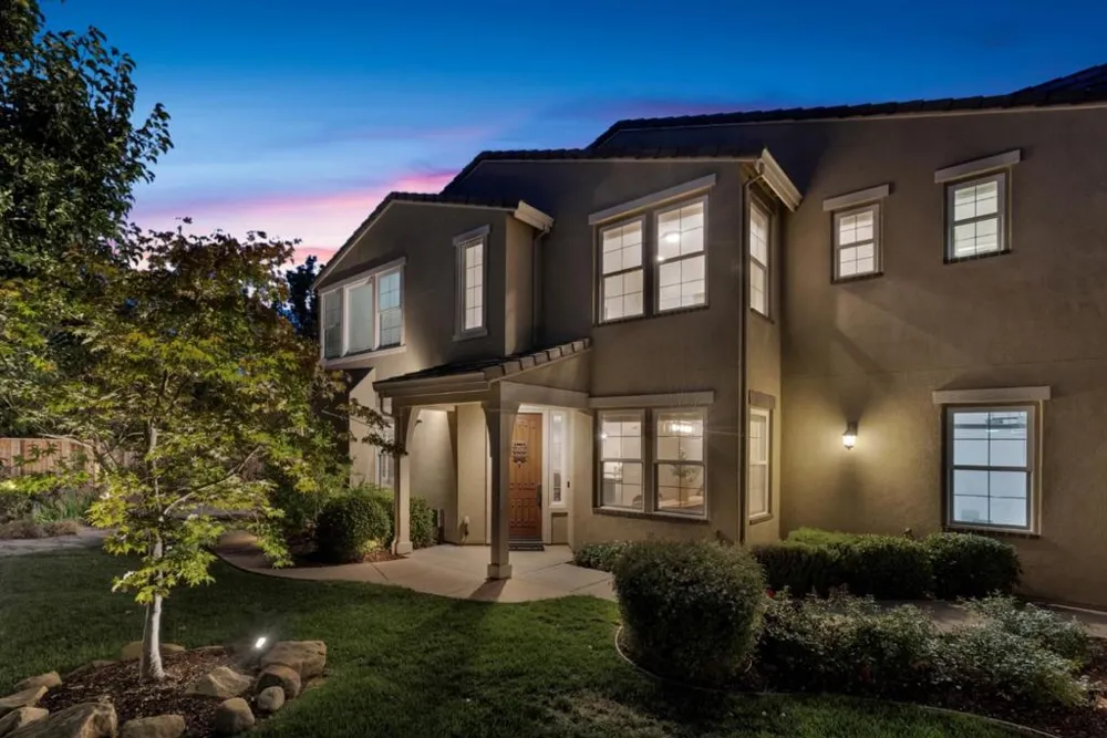 1725 Espana Way Morgan Hill, CA 95037