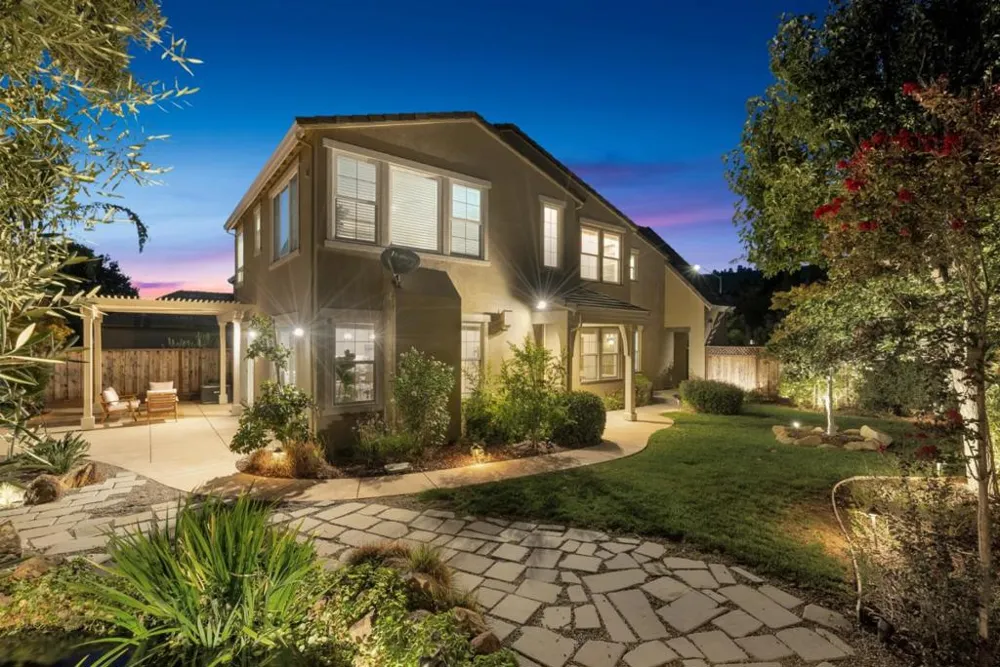 1725 Espana Way Morgan Hill, CA 95037