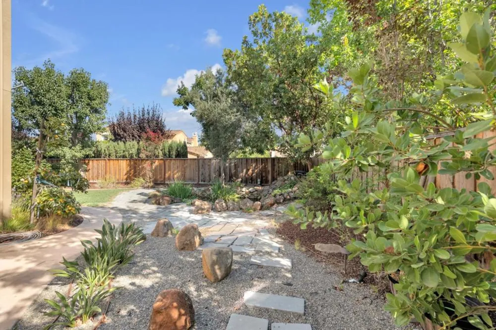 1725 Espana Way Morgan Hill, CA 95037