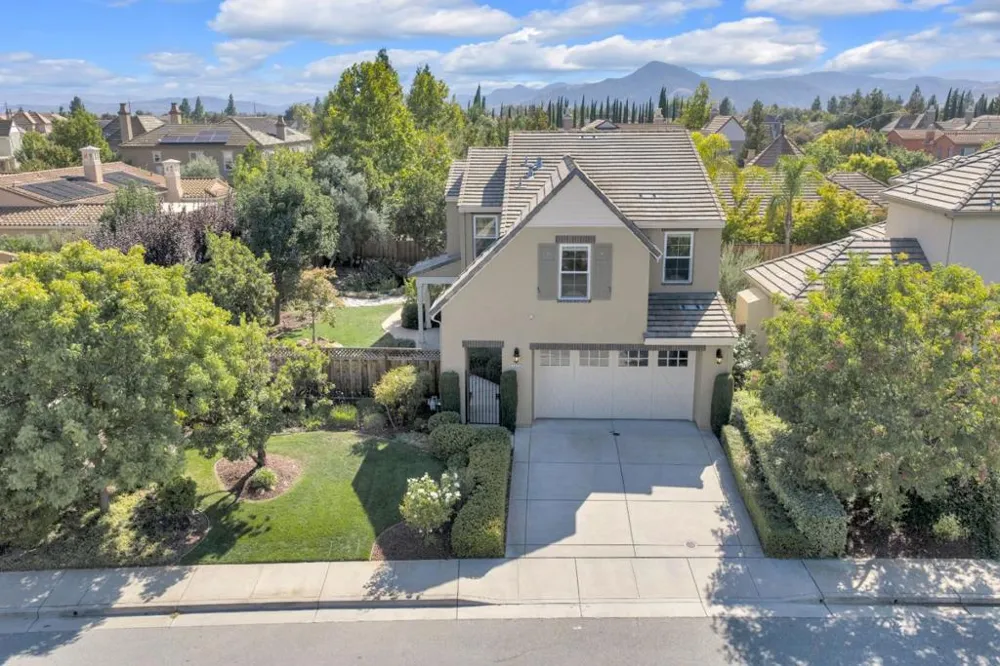 1725 Espana Way Morgan Hill, CA 95037