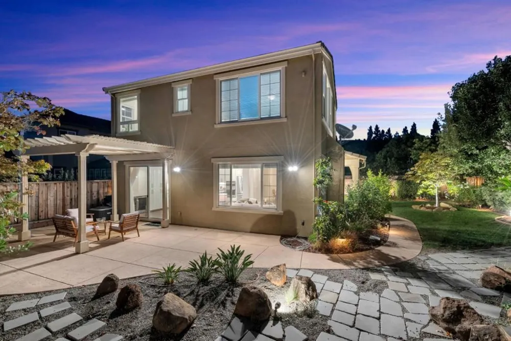1725 Espana Way Morgan Hill, CA 95037