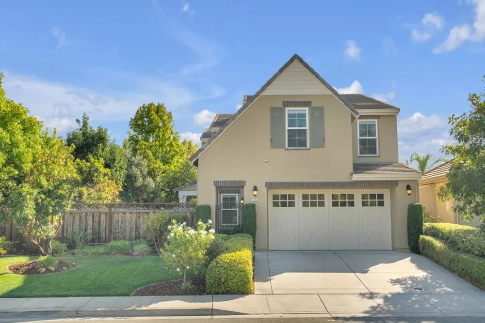 1725 Espana Way Morgan Hill, CA 95037