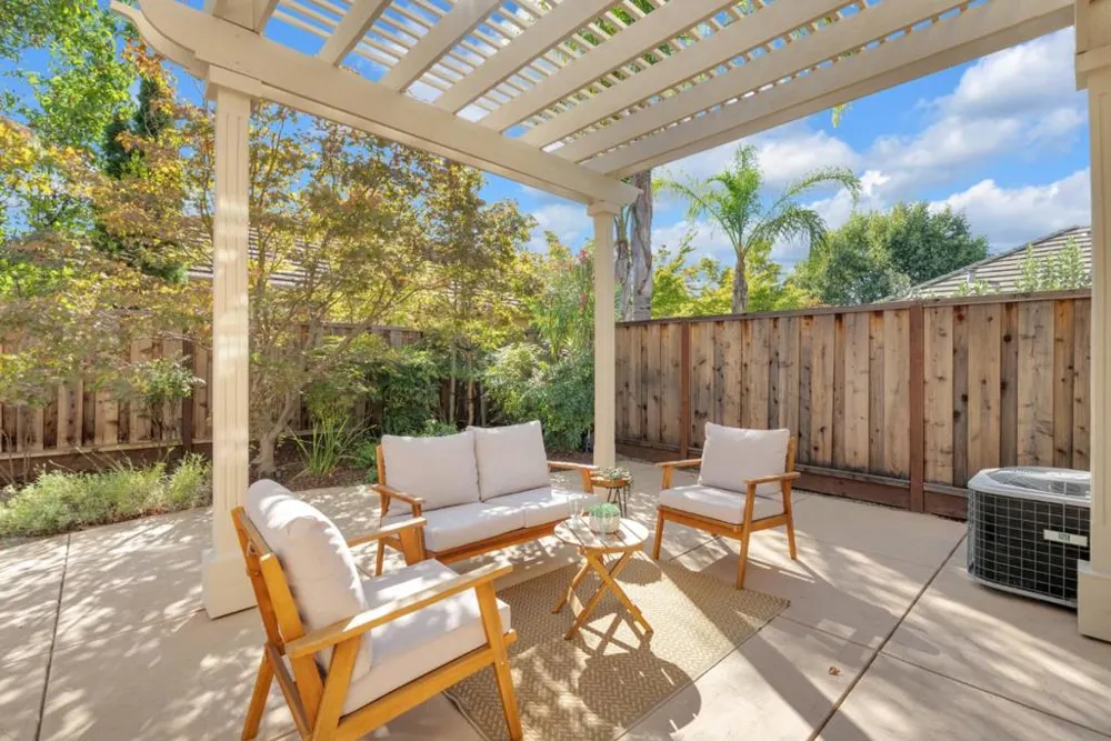 1725 Espana Way Morgan Hill, CA 95037