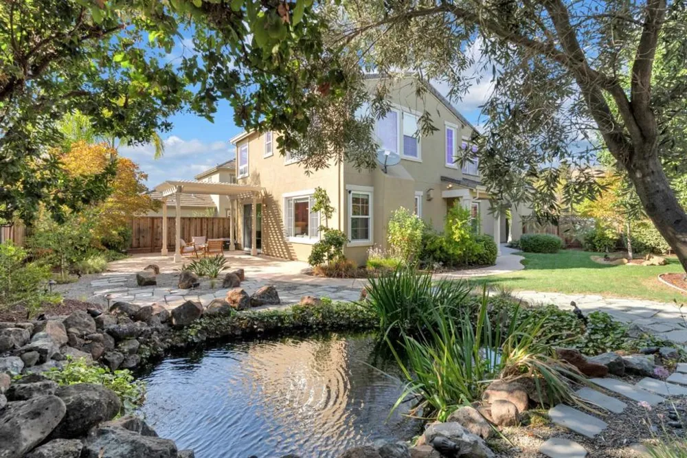 1725 Espana Way Morgan Hill, CA 95037