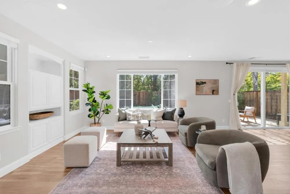 1725 Espana Way Morgan Hill, CA 95037