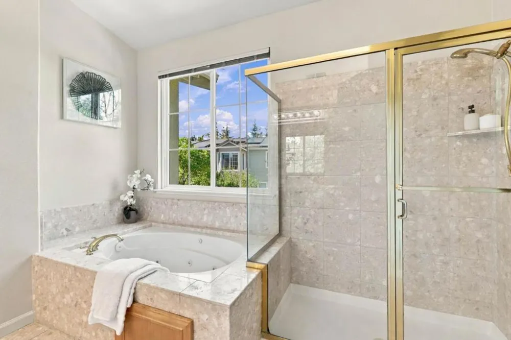 18896 Woodleigh Court Saratoga, CA 95070