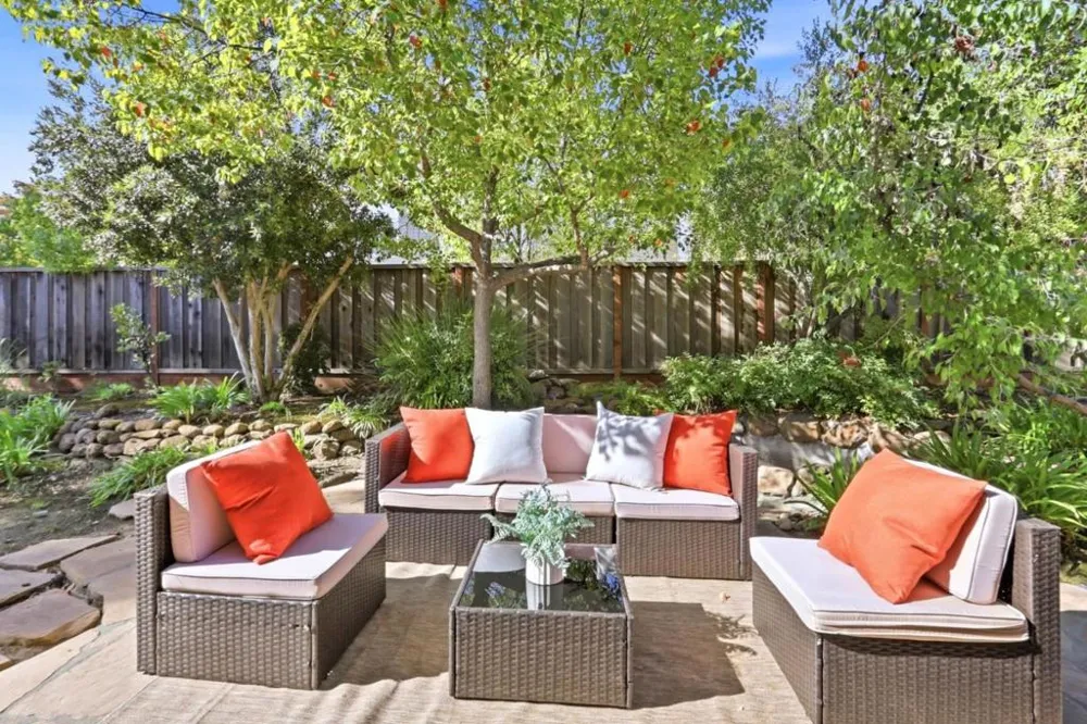 18896 Woodleigh Court Saratoga, CA 95070