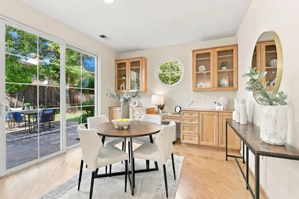 18896 Woodleigh Court Saratoga, CA 95070