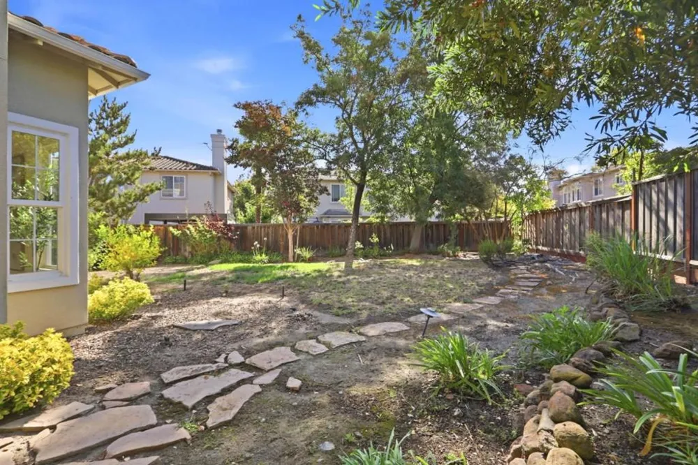 18896 Woodleigh Court Saratoga, CA 95070