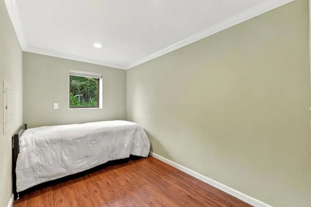 14527 Oak Street Saratoga, CA 95070