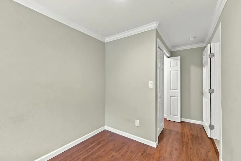 14527 Oak Street Saratoga, CA 95070