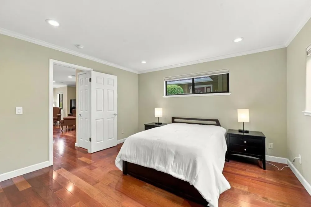 14527 Oak Street Saratoga, CA 95070