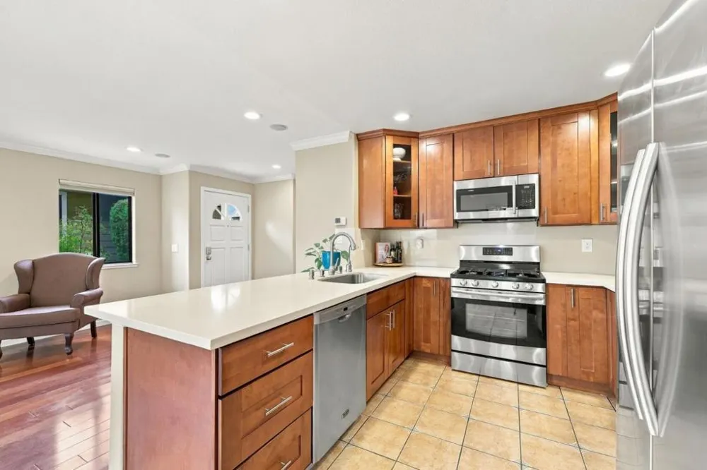14527 Oak Street Saratoga, CA 95070