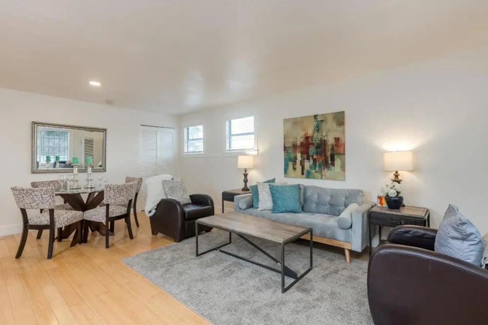 24432445 24th Avenue Oakland, CA 94601