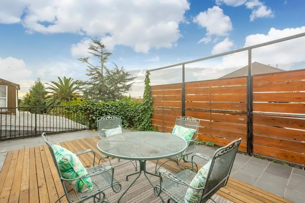 24432445 24th Avenue Oakland, CA 94601