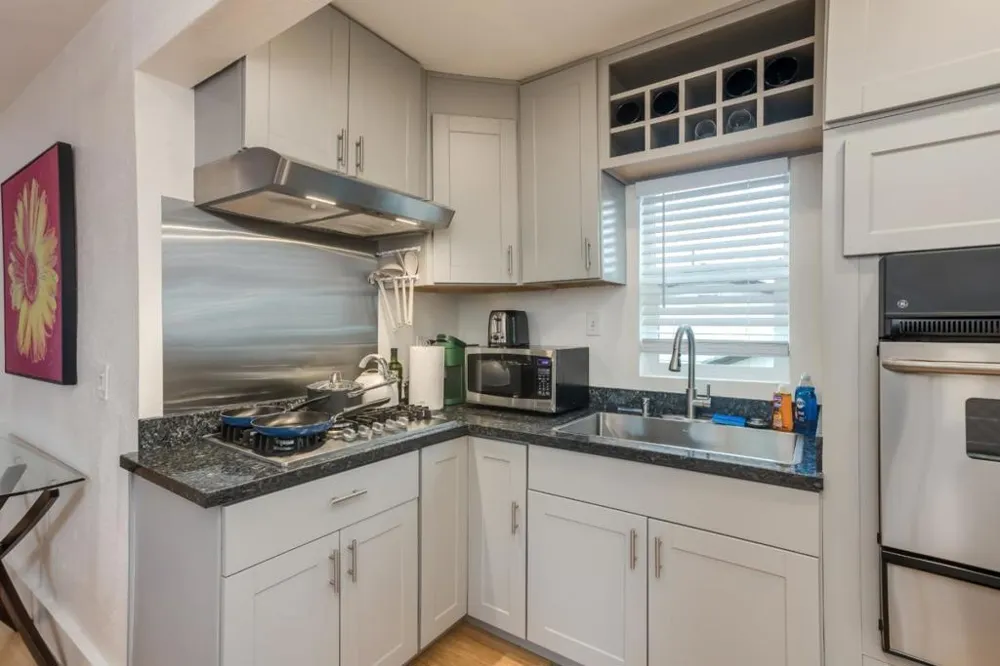 24432445 24th Avenue Oakland, CA 94601