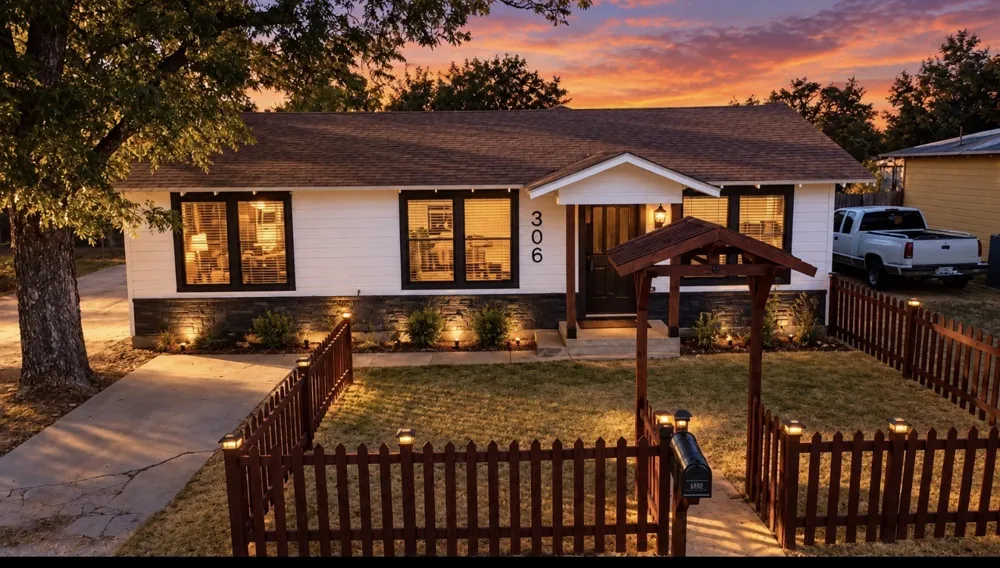 306 Lovelady Street Cleburne, TX 76033
