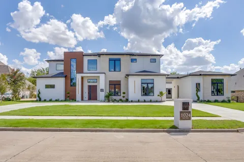 1024 Parview Circle
