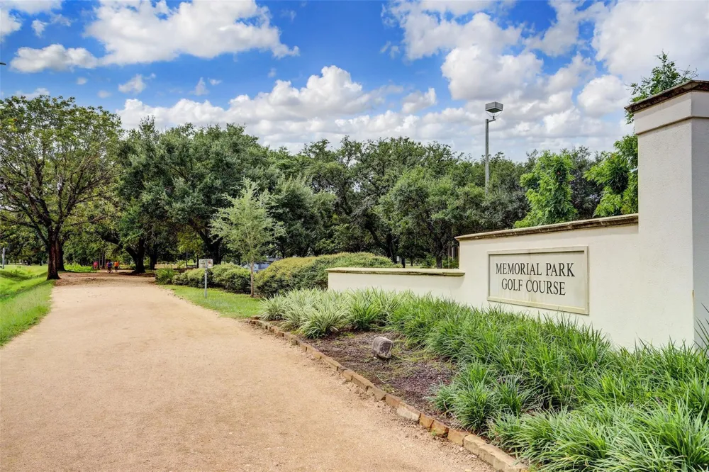 3405 Hicks Street Houston, TX 77007