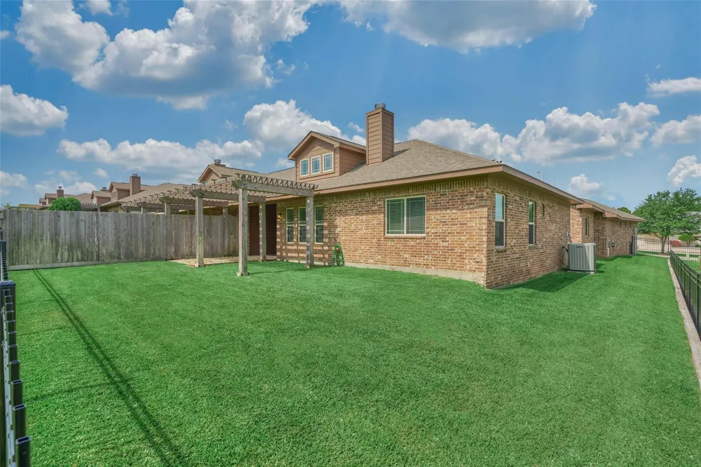 103 Bessie Price Owens Drive Montgomery, TX 77356