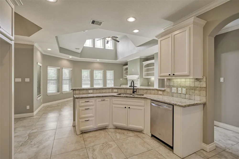 103 Bessie Price Owens Drive Montgomery, TX 77356