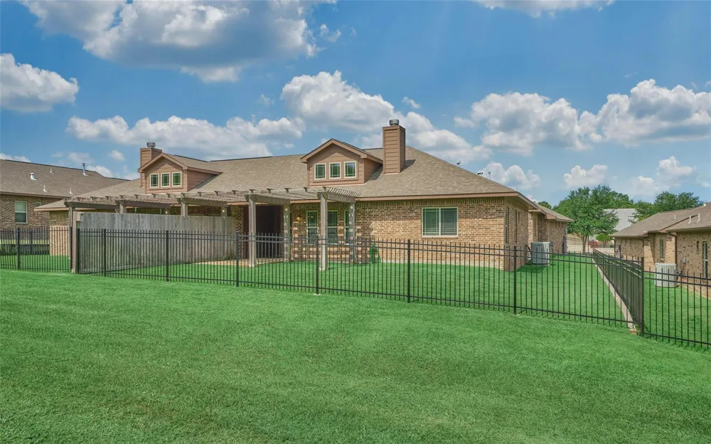 103 Bessie Price Owens Drive Montgomery, TX 77356