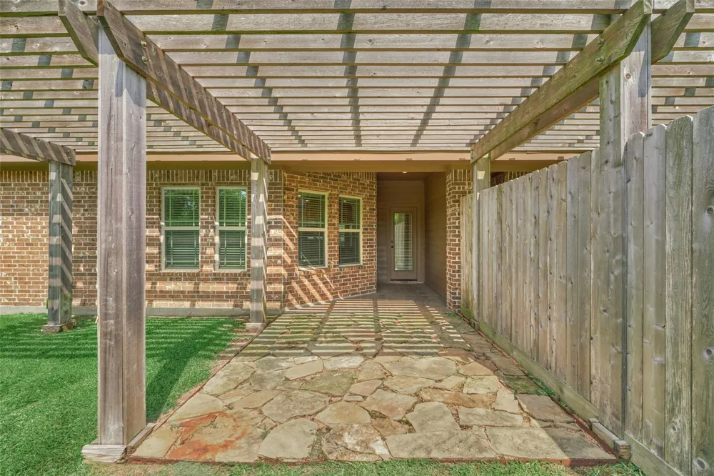 103 Bessie Price Owens Drive Montgomery, TX 77356
