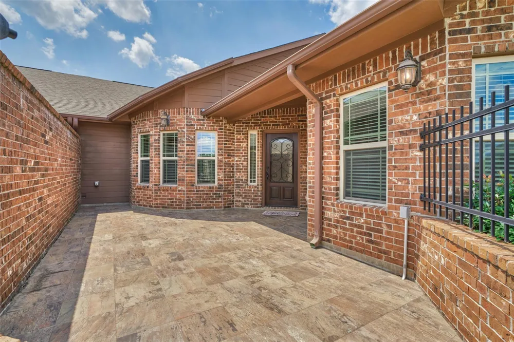 103 Bessie Price Owens Drive Montgomery, TX 77356