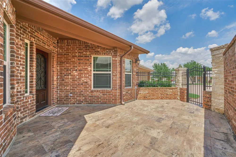 103 Bessie Price Owens Drive Montgomery, TX 77356