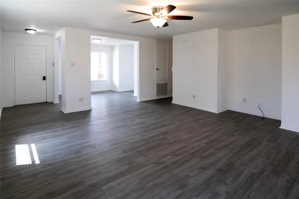 3219 Maryfield Lane Pearland, TX 77581