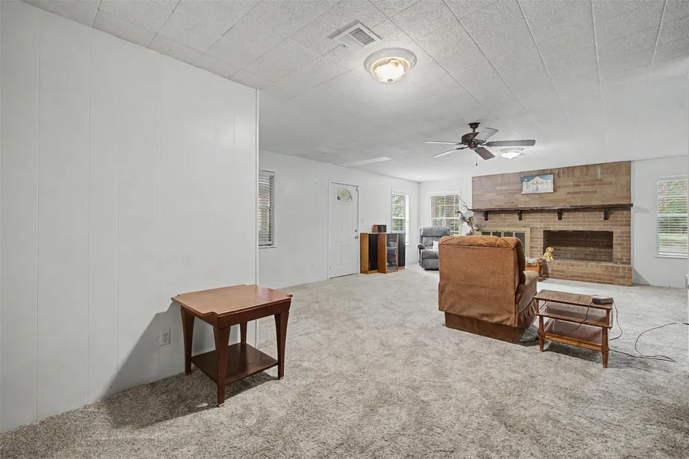 6556 Golden Oaks Drive Conroe, TX 77385