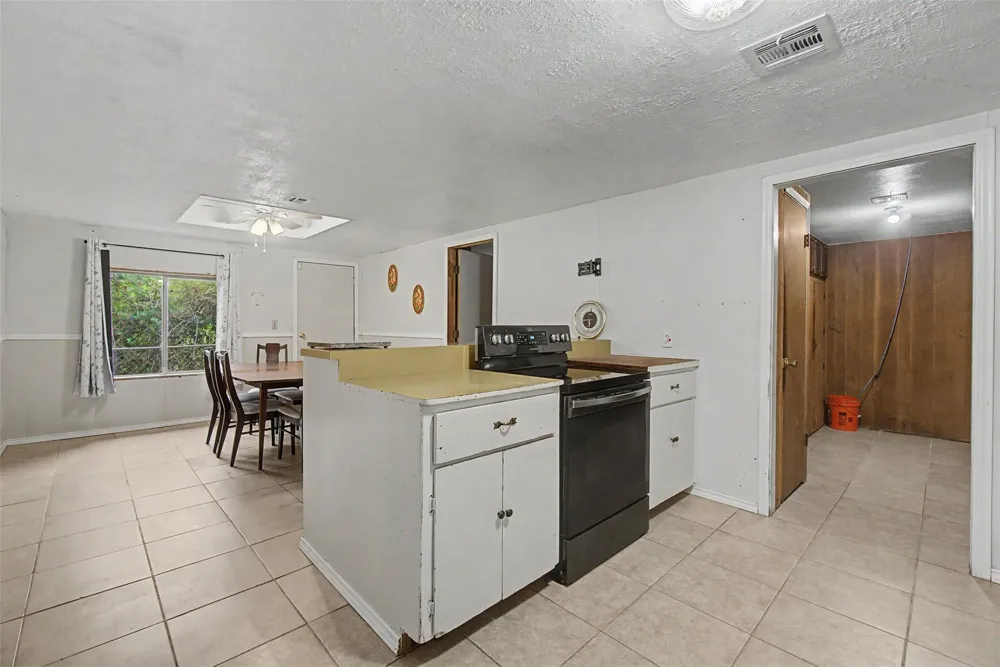 6556 Golden Oaks Drive Conroe, TX 77385