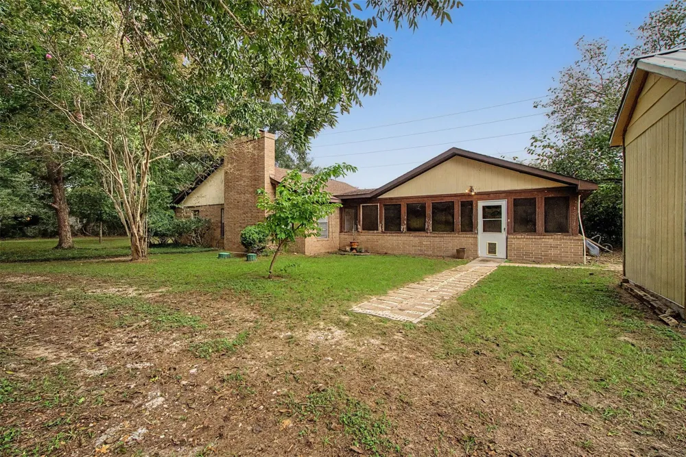 6556 Golden Oaks Drive Conroe, TX 77385