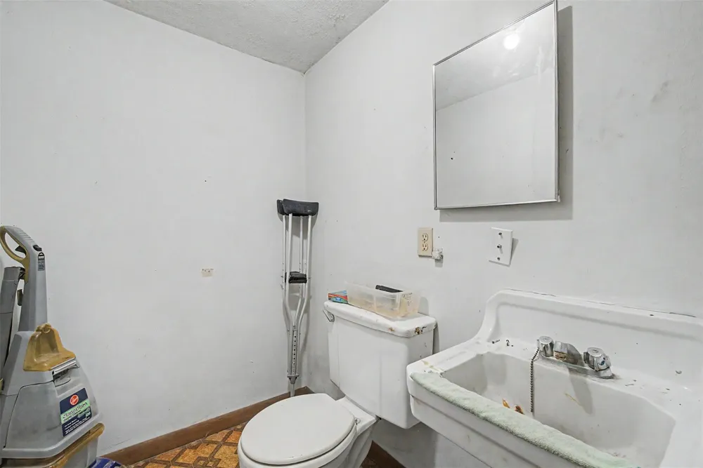 6556 Golden Oaks Drive Conroe, TX 77385