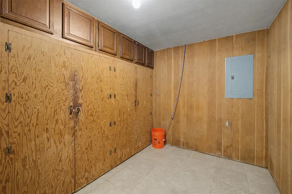 6556 Golden Oaks Drive Conroe, TX 77385